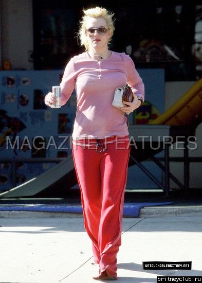 Бритни делает покупки в магазине Target42.jpg(Бритни Спирс, Britney Spears)