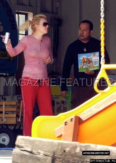 Бритни делает покупки в магазине Target43.jpg(Бритни Спирс, Britney Spears)