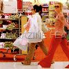 Бритни делает покупки в магазине Target