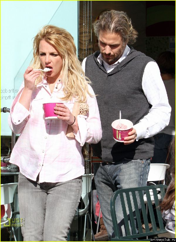 Бритни проводит время с Джейсоном06.jpg(Бритни Спирс, Britney Spears)