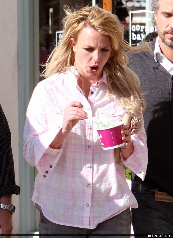 Бритни проводит время с Джейсоном61.jpg(Бритни Спирс, Britney Spears)