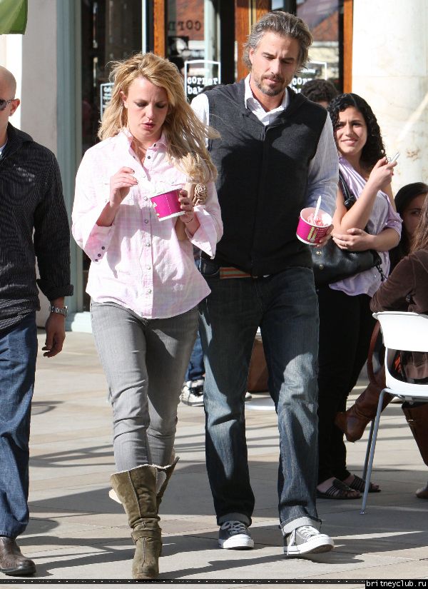Бритни проводит время с Джейсоном62.jpg(Бритни Спирс, Britney Spears)