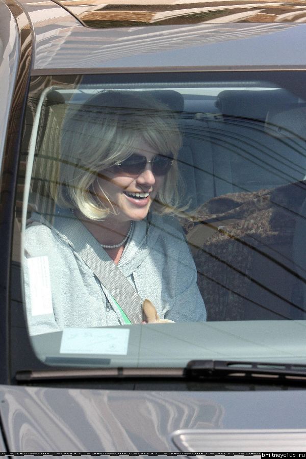 Бритни проводи время в Голливуде01.jpg(Бритни Спирс, Britney Spears)