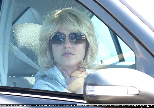 Бритни проводи время в Голливуде10.jpg(Бритни Спирс, Britney Spears)