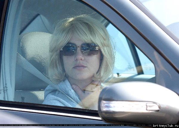 Бритни проводи время в Голливуде14.jpg(Бритни Спирс, Britney Spears)