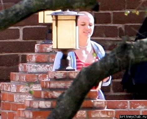 Бритни в центре Promises в Малибу22.jpg(Бритни Спирс, Britney Spears)