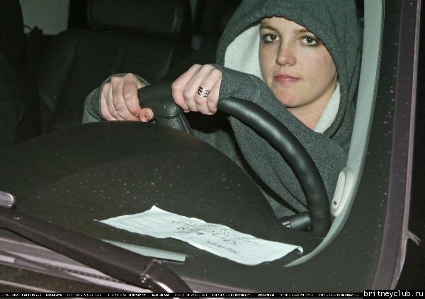 Бритни посещает салон красоты в Сан Фернандо08.jpg(Бритни Спирс, Britney Spears)