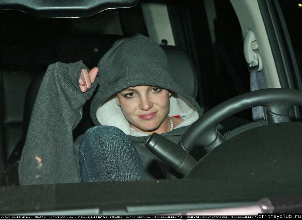 Бритни посещает салон красоты в Сан Фернандо11.jpg(Бритни Спирс, Britney Spears)