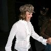 Бритни уезжает из ресторана Ruth