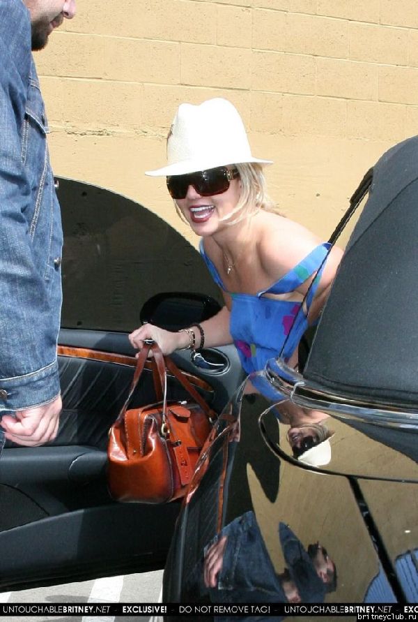 Бритни в Беверли Хиллз30.jpg(Бритни Спирс, Britney Spears)