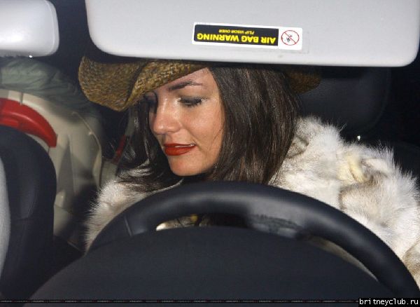 Бритни уезжает из центра  Beverly Glen15.jpg(Бритни Спирс, Britney Spears)