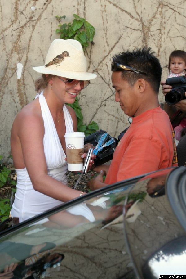 Бритни и Али в Беверли Хиллз40.jpg(Бритни Спирс, Britney Spears)