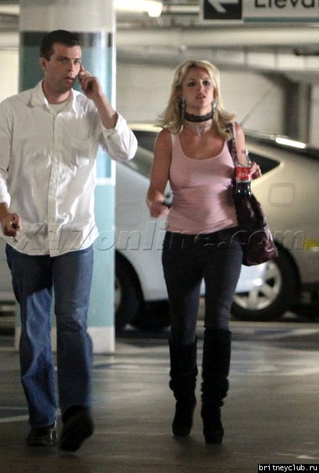 Бритни посещает офис адвоката04.jpg(Бритни Спирс, Britney Spears)