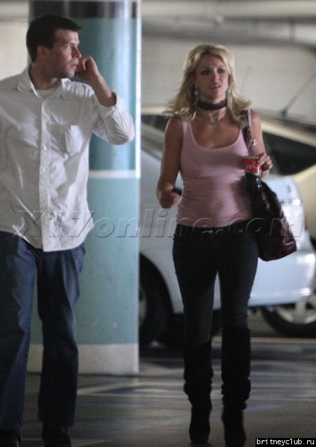 Бритни посещает офис адвоката05.jpg(Бритни Спирс, Britney Spears)