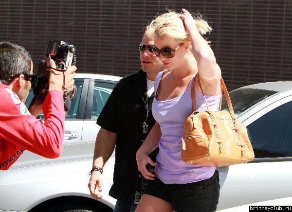 Бритни в Беверли Хиллз01.jpg(Бритни Спирс, Britney Spears)