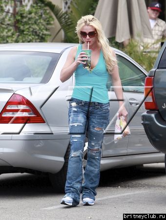 Бритни покидает ресторан Subway34.jpg(Бритни Спирс, Britney Spears)