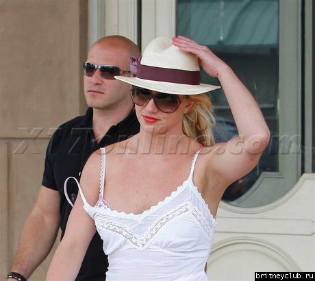 Бритни на шоппинге в Вествуде20.jpg(Бритни Спирс, Britney Spears)