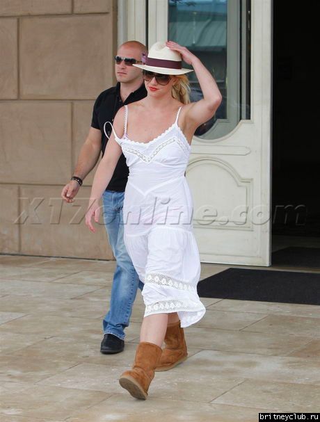 Бритни на шоппинге в Вествуде21.jpg(Бритни Спирс, Britney Spears)