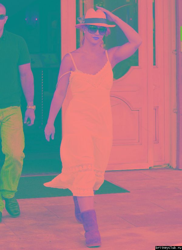 Бритни на шоппинге в Вествуде32.jpg(Бритни Спирс, Britney Spears)