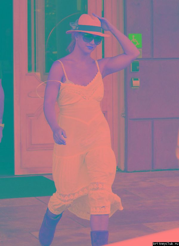 Бритни на шоппинге в Вествуде33.jpg(Бритни Спирс, Britney Spears)