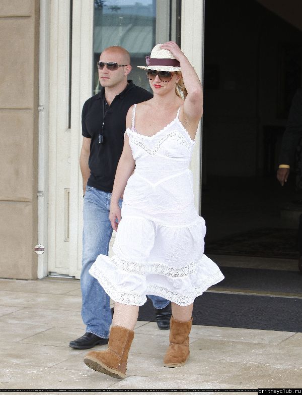 Бритни на шоппинге в Вествуде53.jpg(Бритни Спирс, Britney Spears)