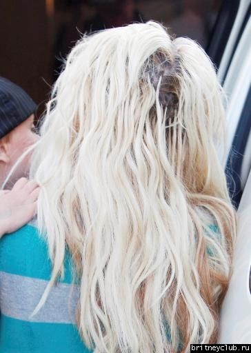 Бритни с семьей в Калабасасе28.jpg(Бритни Спирс, Britney Spears)