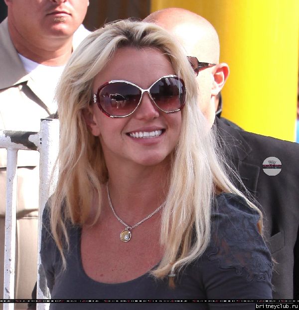 Бритни с детьми в Луна-Парке02.jpg(Бритни Спирс, Britney Spears)