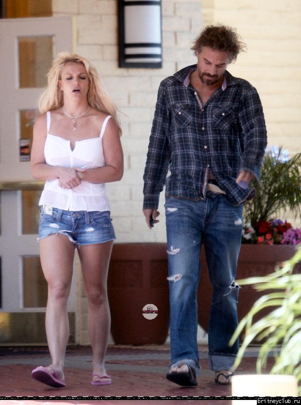 Бритни и Джейсон в Санта Барбаре14.jpg(Бритни Спирс, Britney Spears)