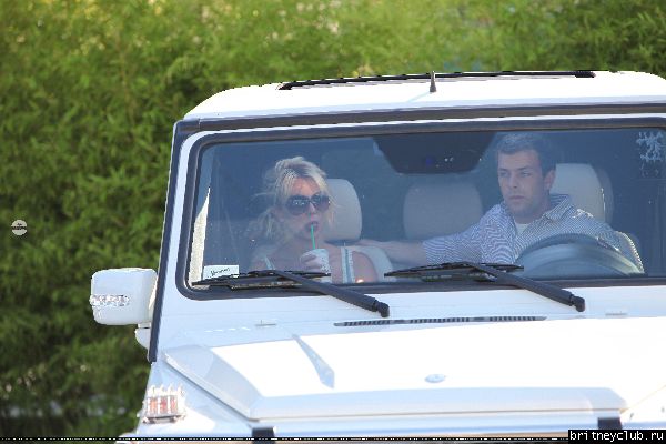 Бритни в Калабасасе03.jpg(Бритни Спирс, Britney Spears)
