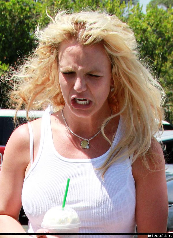 Бритни посещает Starbucks058.jpg(Бритни Спирс, Britney Spears)