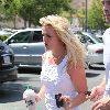 Бритни посещает Starbucks