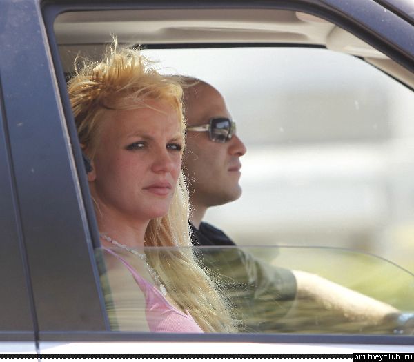 Бритни посещает студию Conway в Лос-Анджелесе11.jpg(Бритни Спирс, Britney Spears)