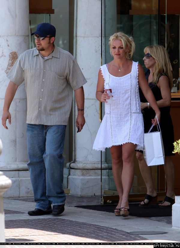 Бритни на шоппинге в Калабасасе08.jpg(Бритни Спирс, Britney Spears)