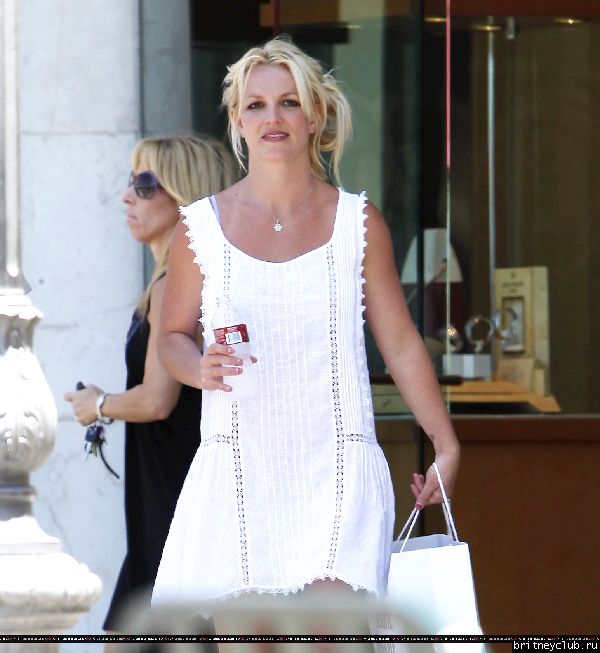 Бритни на шоппинге в Калабасасе53.jpg(Бритни Спирс, Britney Spears)