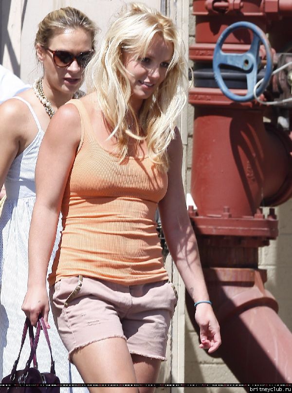 Бритни в Sherman Oaks06.jpg(Бритни Спирс, Britney Spears)