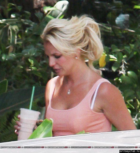Бритни посещает студию в Лос-Анджелесе10.jpg(Бритни Спирс, Britney Spears)