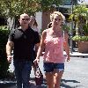 Бритни и Джейсон на шоппинге в Калабасасе
