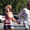 Бритни и Джейсон на шоппинге в Калабасасе
