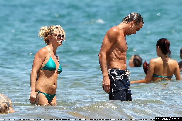 Бритни и Джейсон на Гавайях15.jpg(Бритни Спирс, Britney Spears)