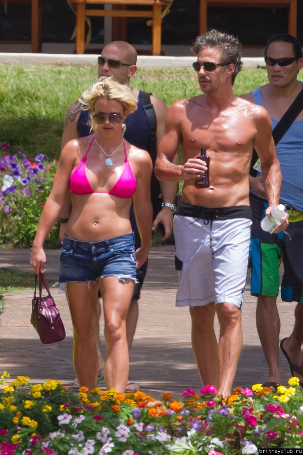 Бритни и Джейсон на Гавайях13.jpg(Бритни Спирс, Britney Spears)
