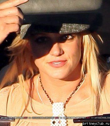 Бритни с детьми в Вудленд-Хиллз26.jpg(Бритни Спирс, Britney Spears)