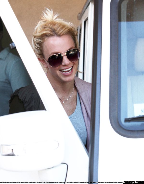 Бритни и Джейсон делают покупки в Санта-Монике42.jpg(Бритни Спирс, Britney Spears)