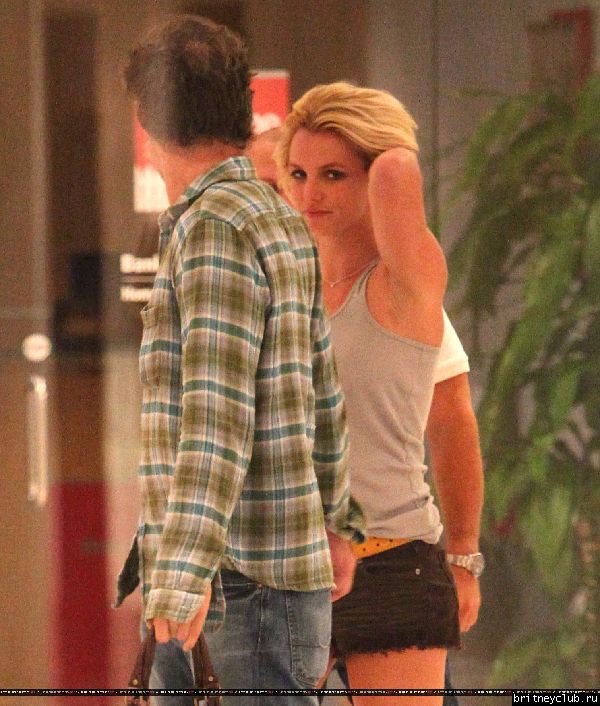 Бритни в Беверли Хиллз09.jpg(Бритни Спирс, Britney Spears)