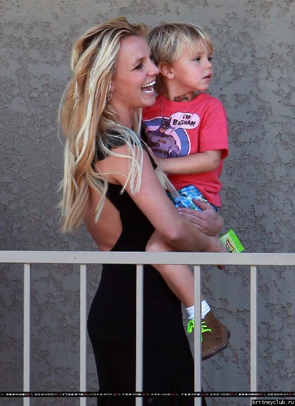 Бритни и Джейден в Энико042.jpg(Бритни Спирс, Britney Spears)