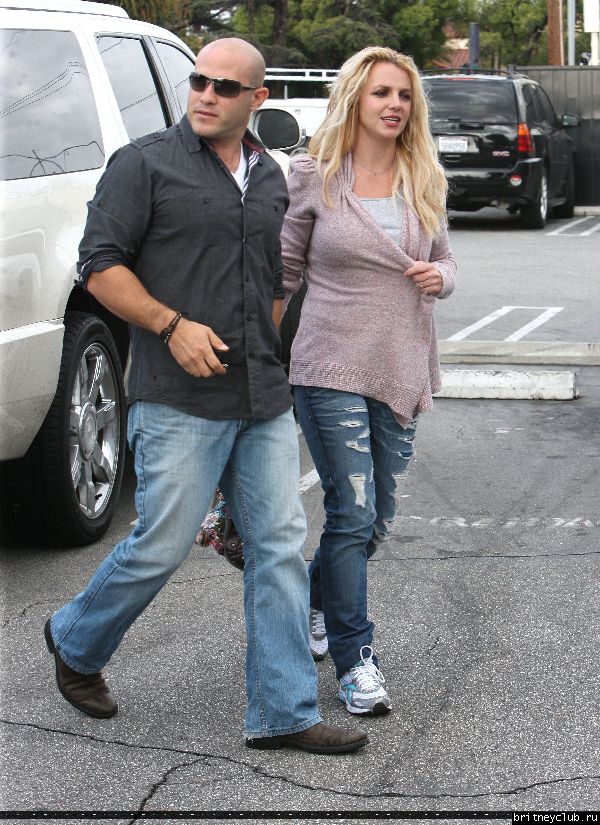 Бритни делает покупки в Санта Монике41.jpg(Бритни Спирс, Britney Spears)
