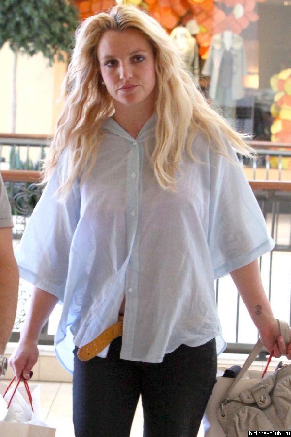 Бритни в Thousand Oaks017.jpg(Бритни Спирс, Britney Spears)