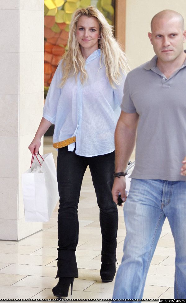 Бритни в Thousand Oaks043.jpg(Бритни Спирс, Britney Spears)