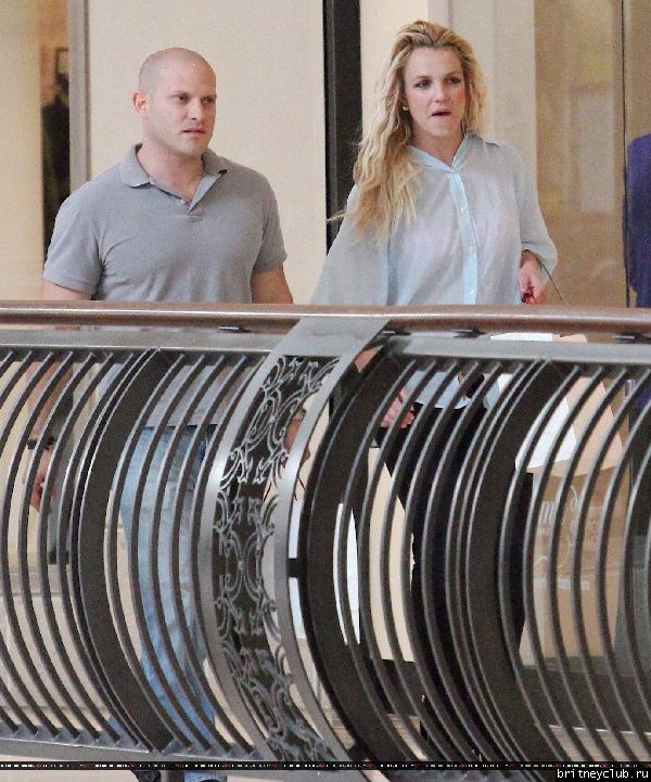 Бритни в Thousand Oaks056.jpg(Бритни Спирс, Britney Spears)