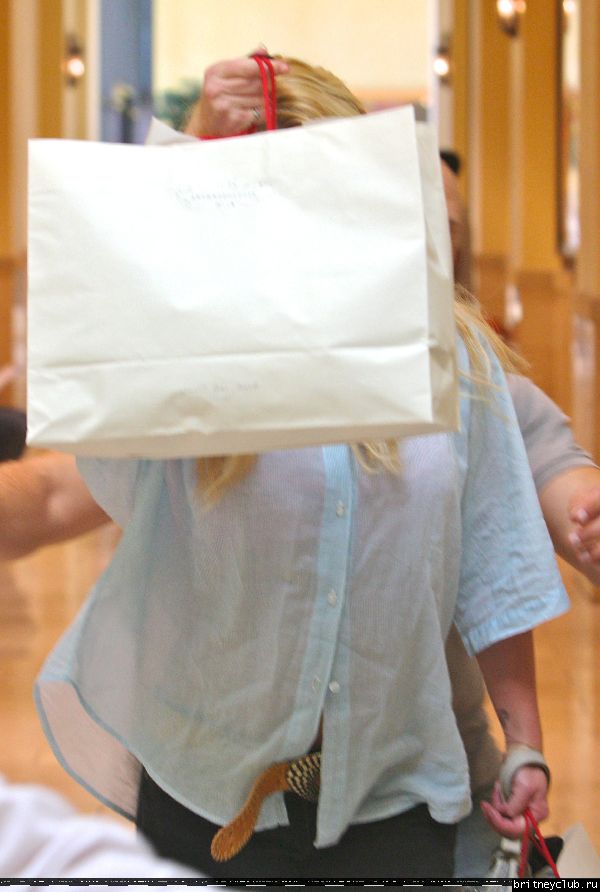 Бритни в Thousand Oaks072.jpg(Бритни Спирс, Britney Spears)