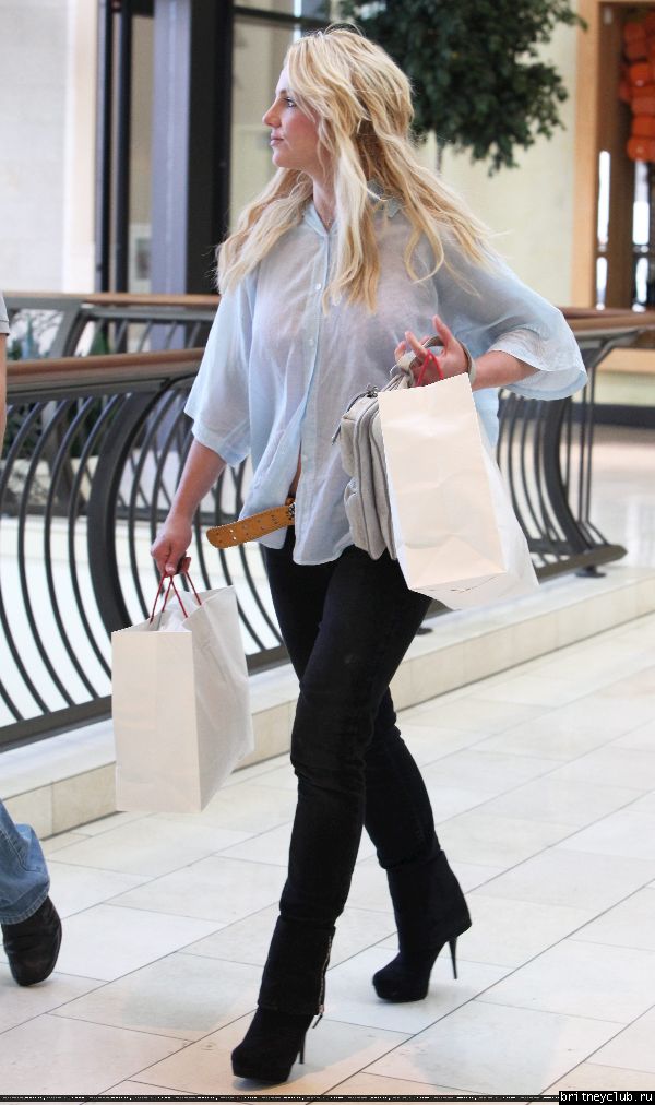 Бритни в Thousand Oaks095.jpg(Бритни Спирс, Britney Spears)